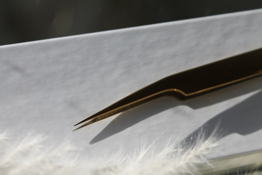 The 'Lucy' Precision Eyelash Tweezer- Gold