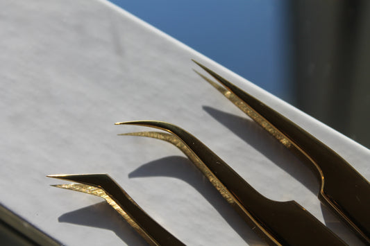 The 'Hazel' Curved Eyelash Tweezer- Gold